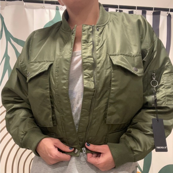 Cropped bomber jacket NWT (runs large) - Picture 1 of 5